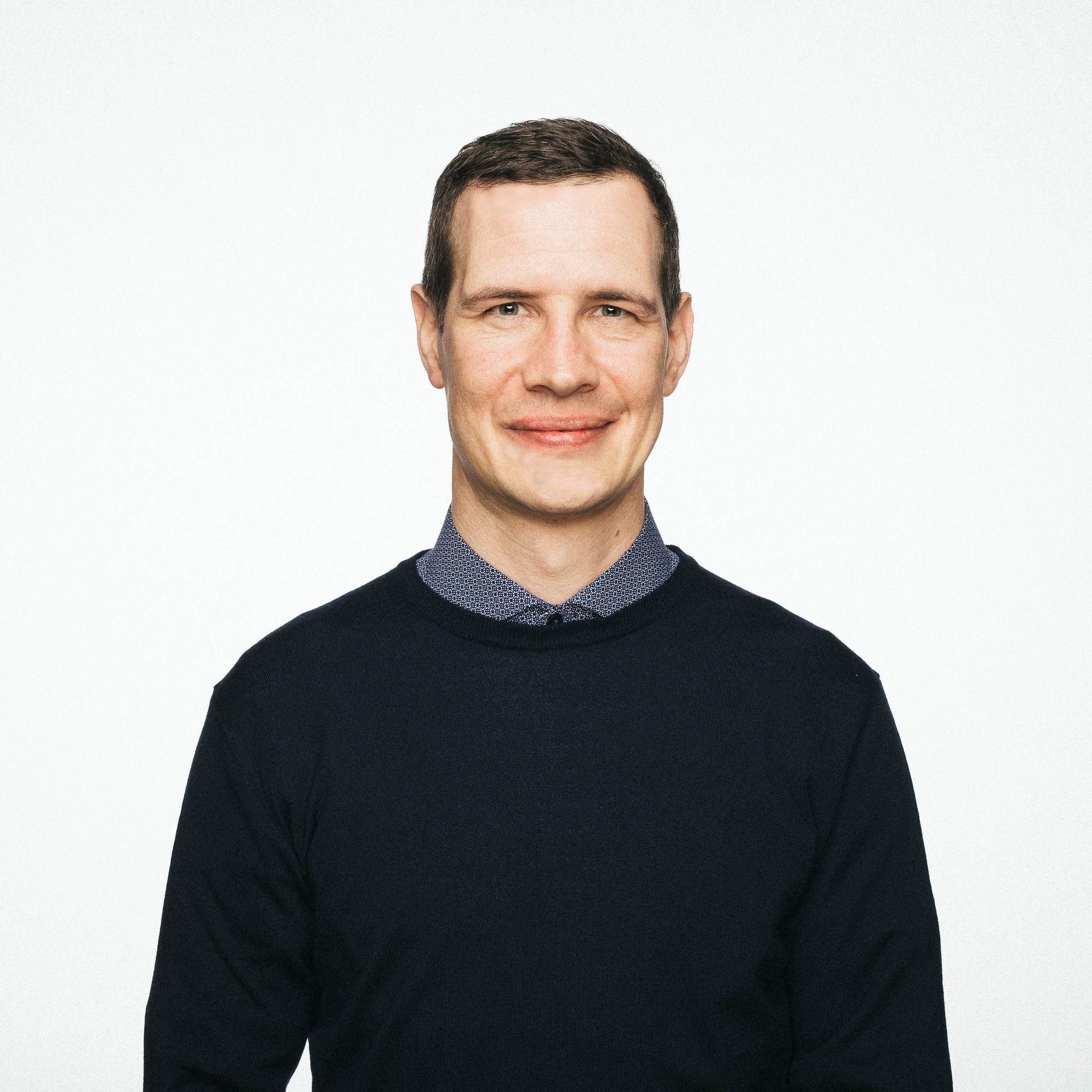 Export x3 Headshoots Adrian05628 Bearbeitet 2 Capture